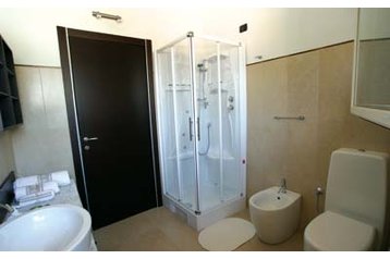 Italia Privát Casorate Sempione, Esterno